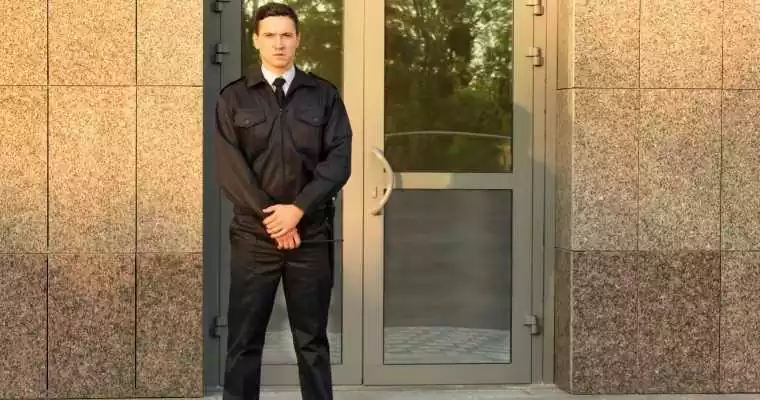hotel outside security