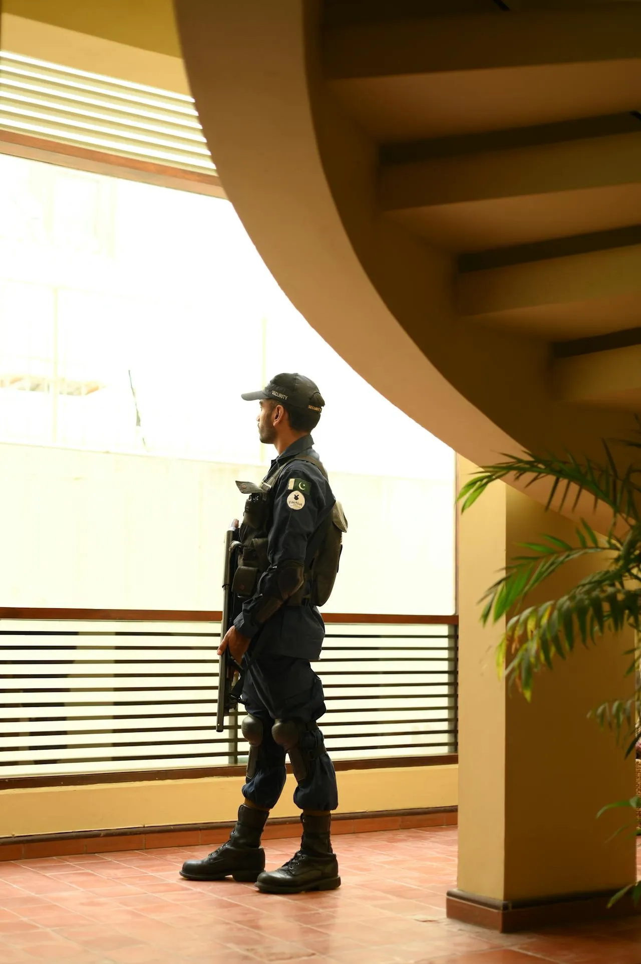 building security guard in Pasadena monitoring the area